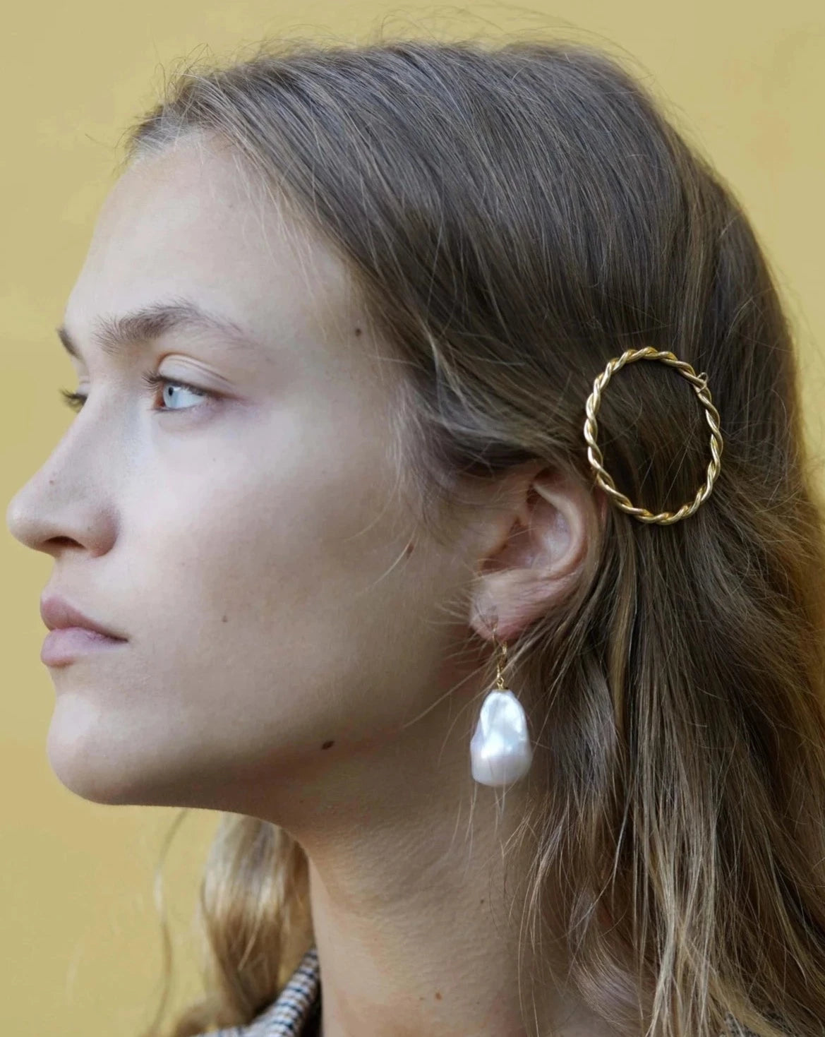 COCOON PEARL EARRINGS - GOLD