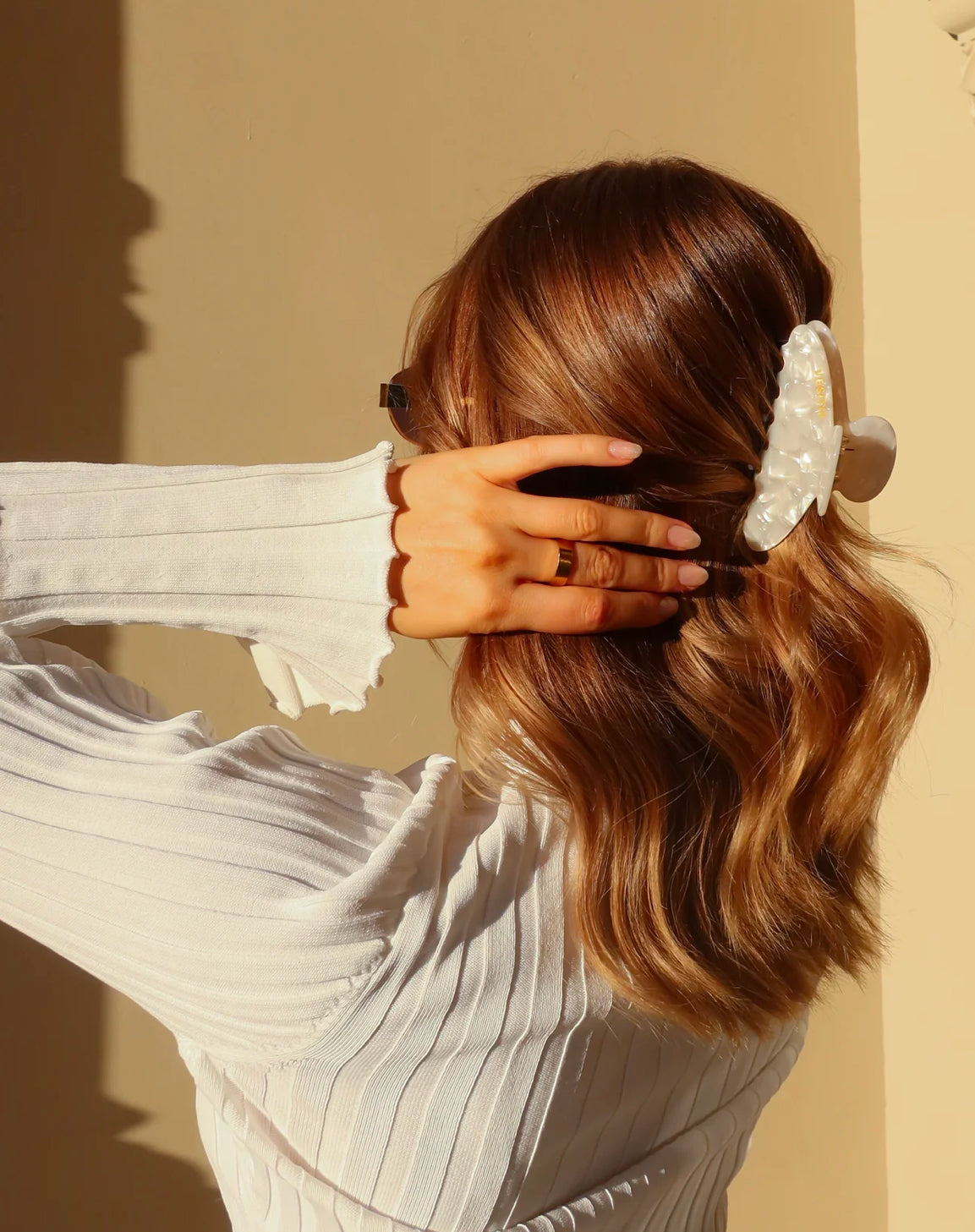 SIGNATURE CLAW CLIP - SHELL