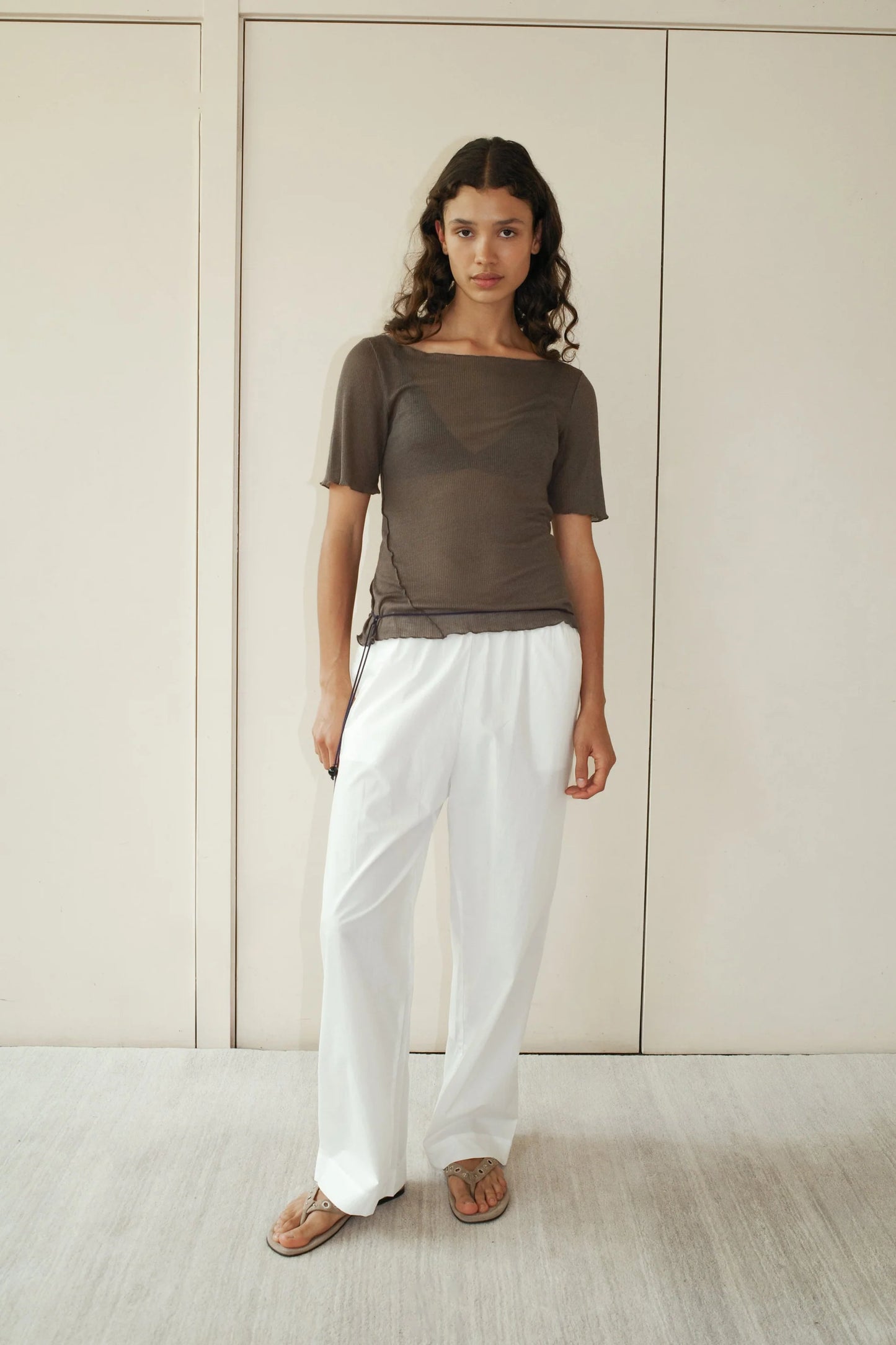 THE EASE TROUSER - WHITE