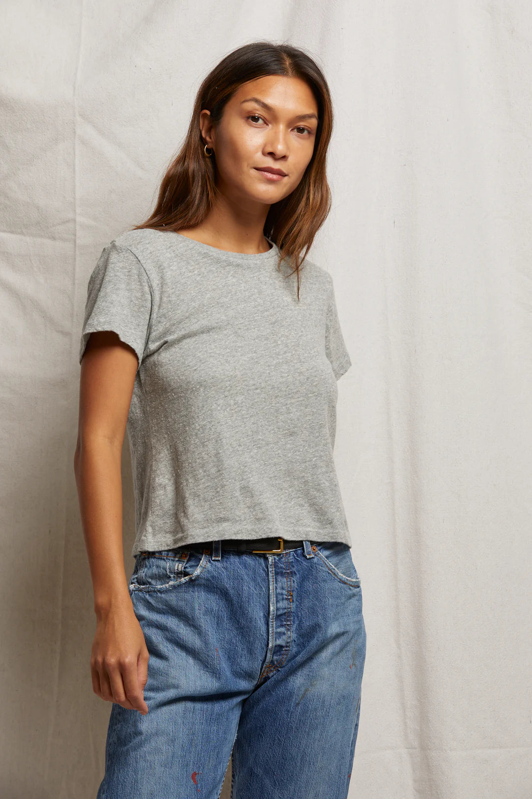 LISA SLIM CREW TEE - HEATHER GREY