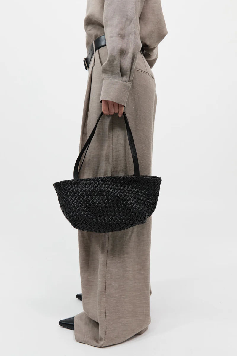 PETIT WOVEN TRAPEZE BAG - BLACK