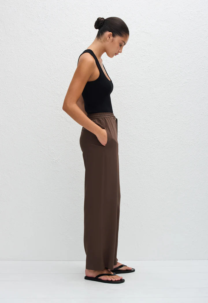 DRAWSTRING TROUSER - TRUFFLE