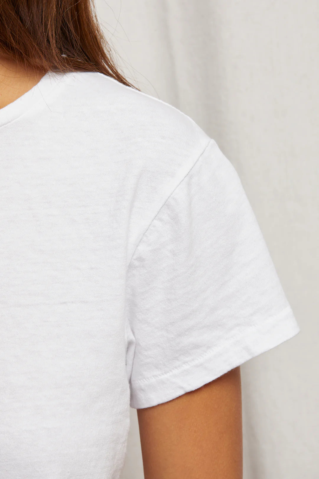 LISA SLIM CREW TEE - WHITE