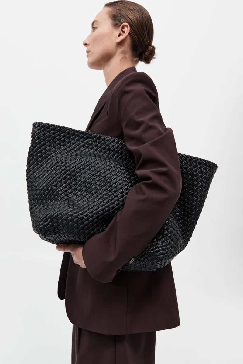 LARGE WOVEN TRAPEZE BAG - BLACK