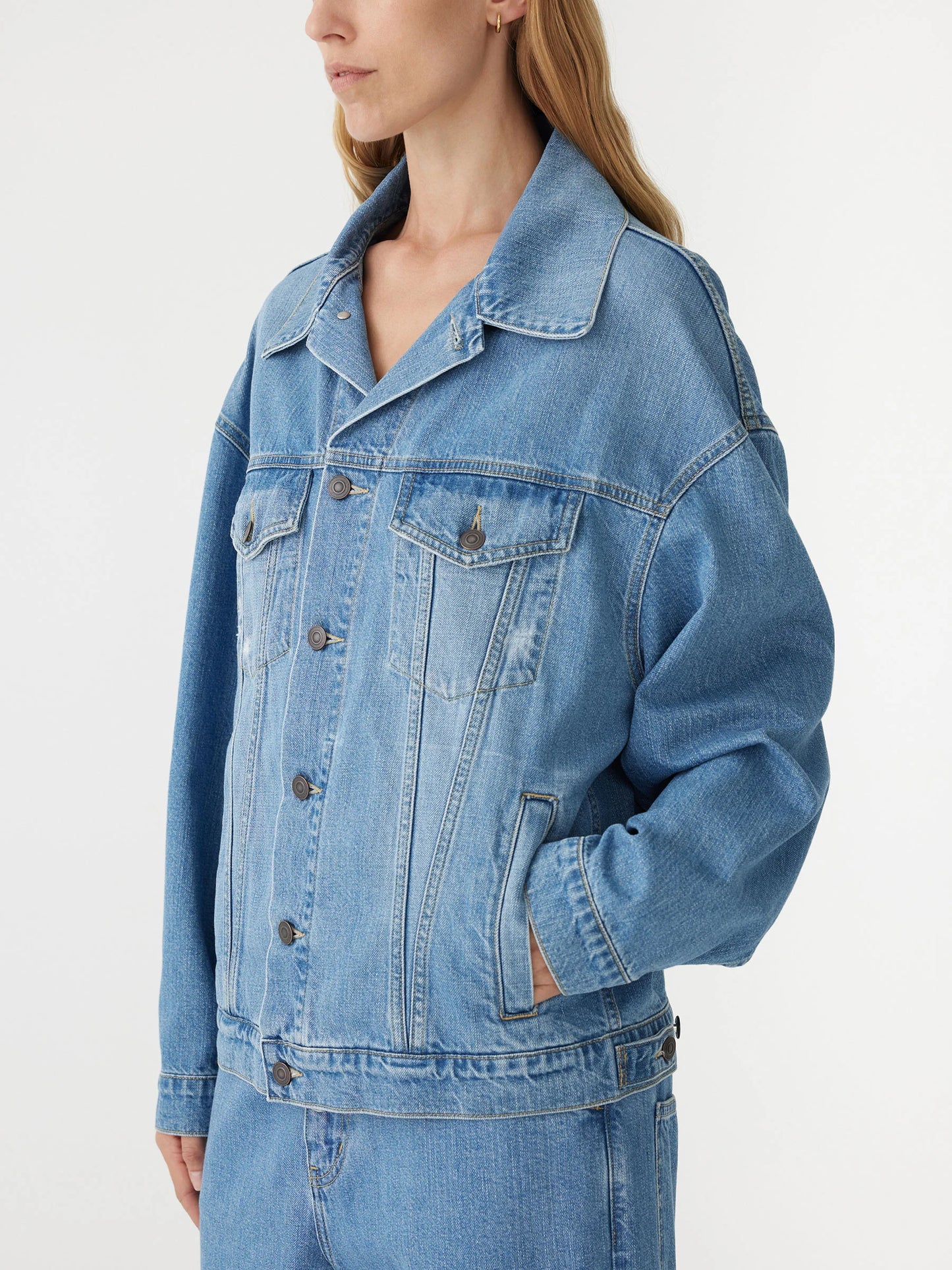 UNIVERSAL DENIM JACKET - CLASSIC VINTAGE WASH