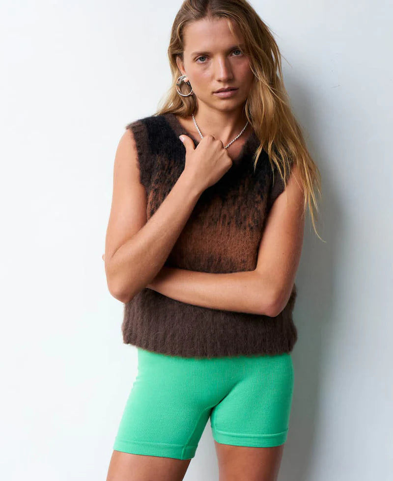 CLASSIC WOOL MINI SHORT - APPLE