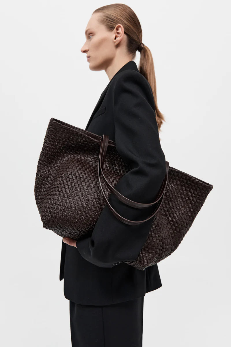 LARGE WOVEN TRAPEZE BAG - CHOCOLATE