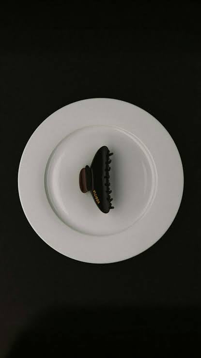SIGNATURE CLAW CLIP - ESPRESSO