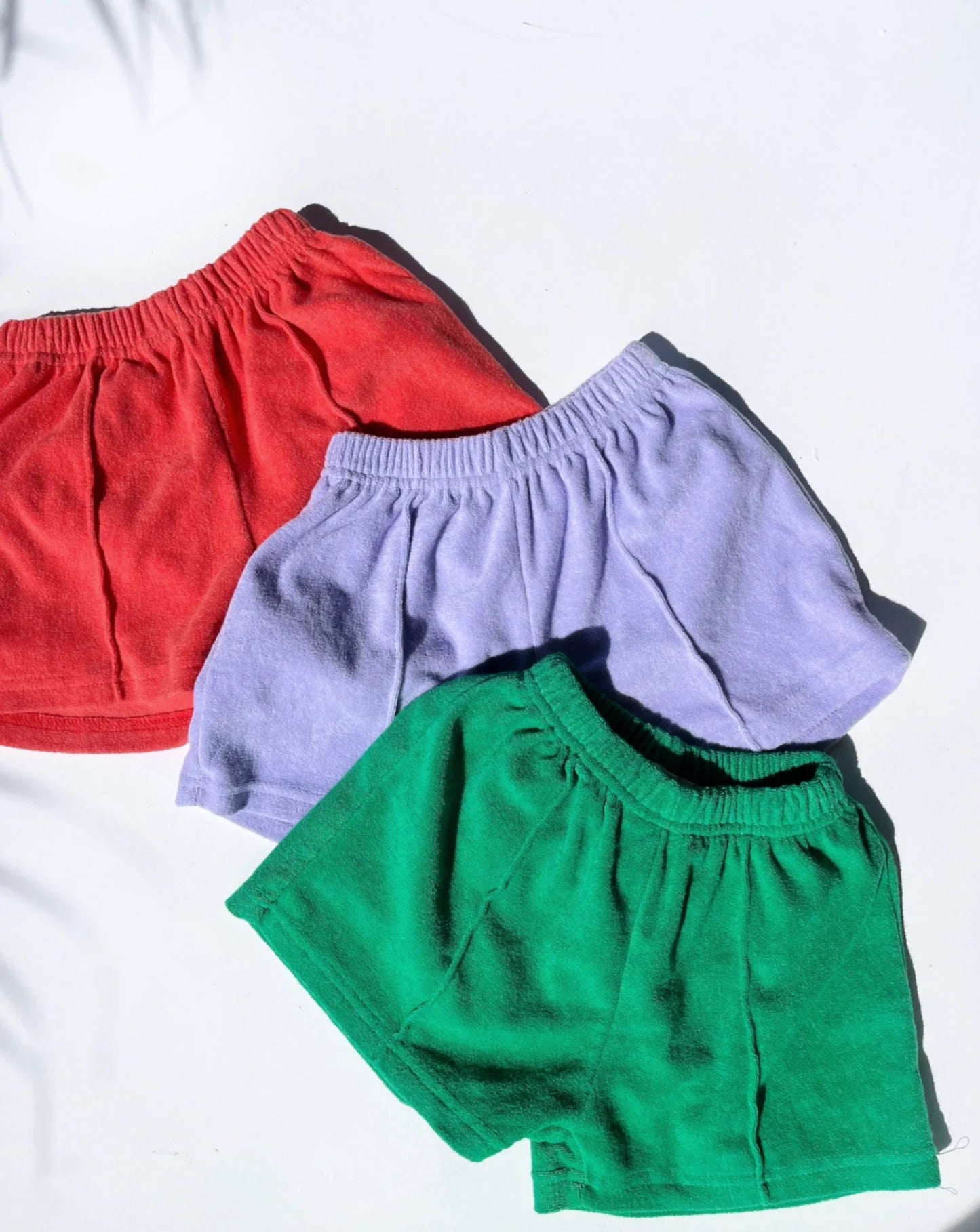TIKI TERRY SHORT - PARROT GREEN