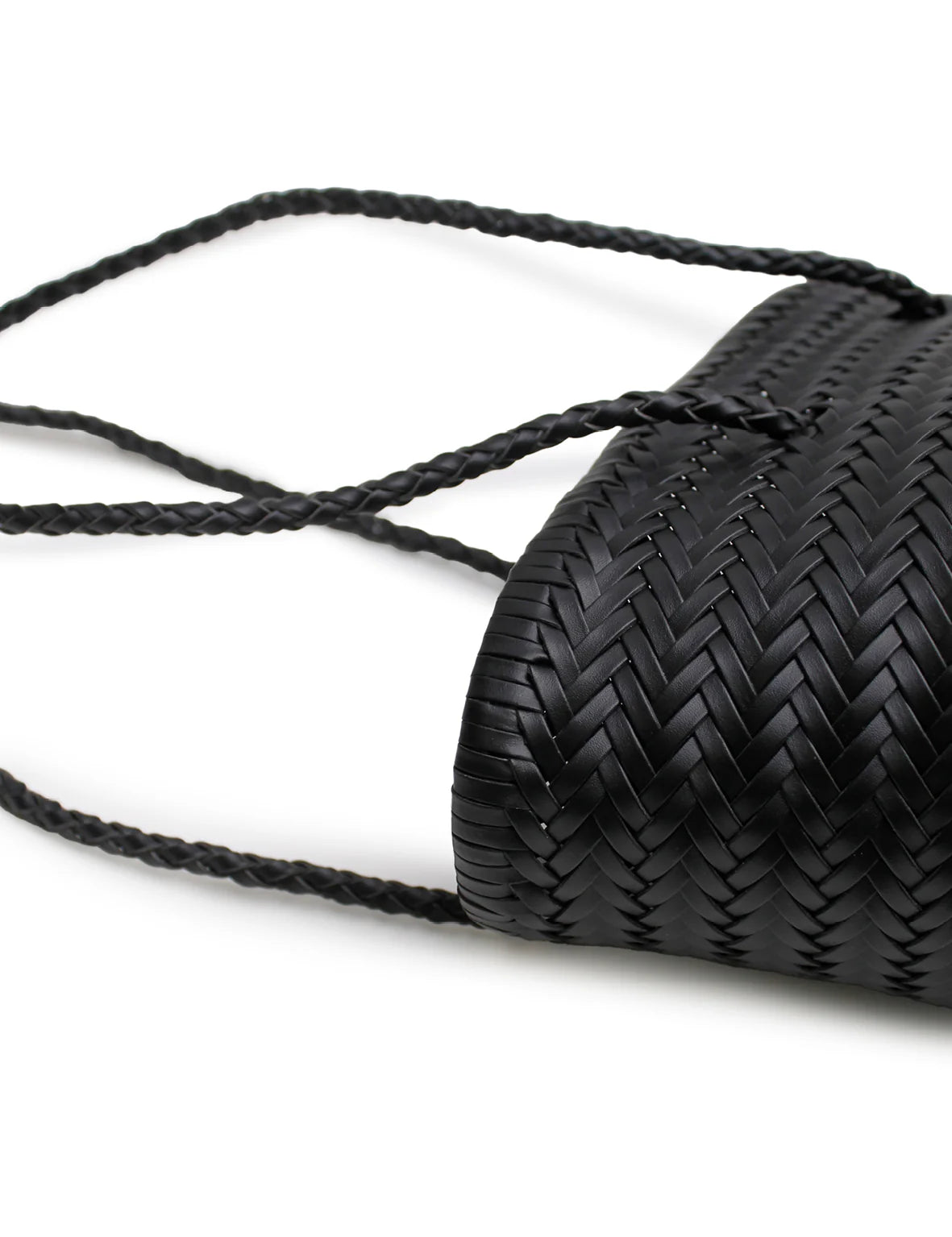 WOVEN BUCKET BAG - BLACK