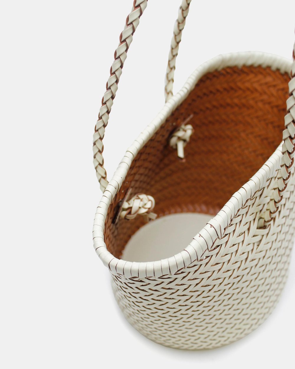 WOVEN BUCKET BAG - CREAM