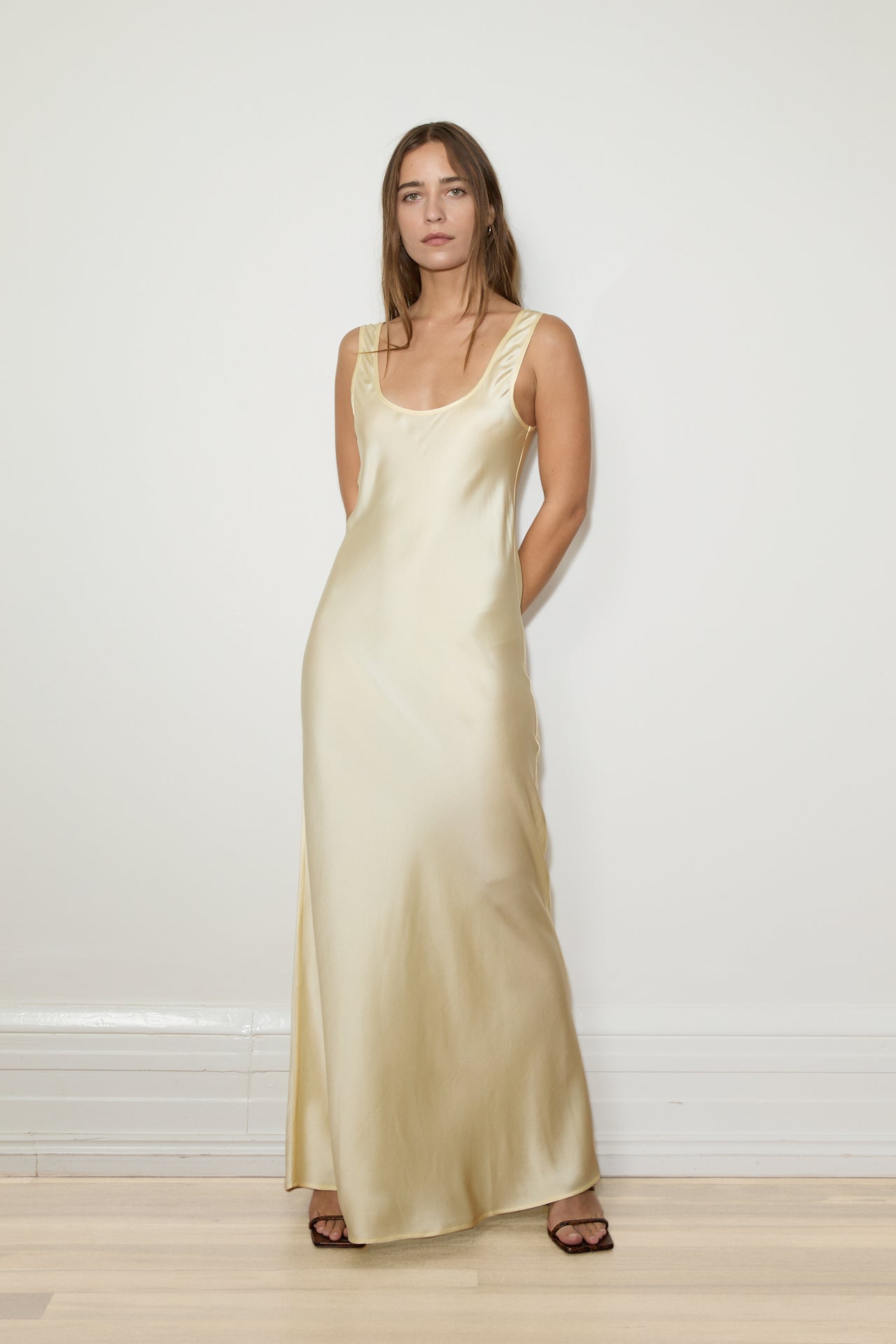 SCOOP NECK MAXI - BUTTER YELLOW