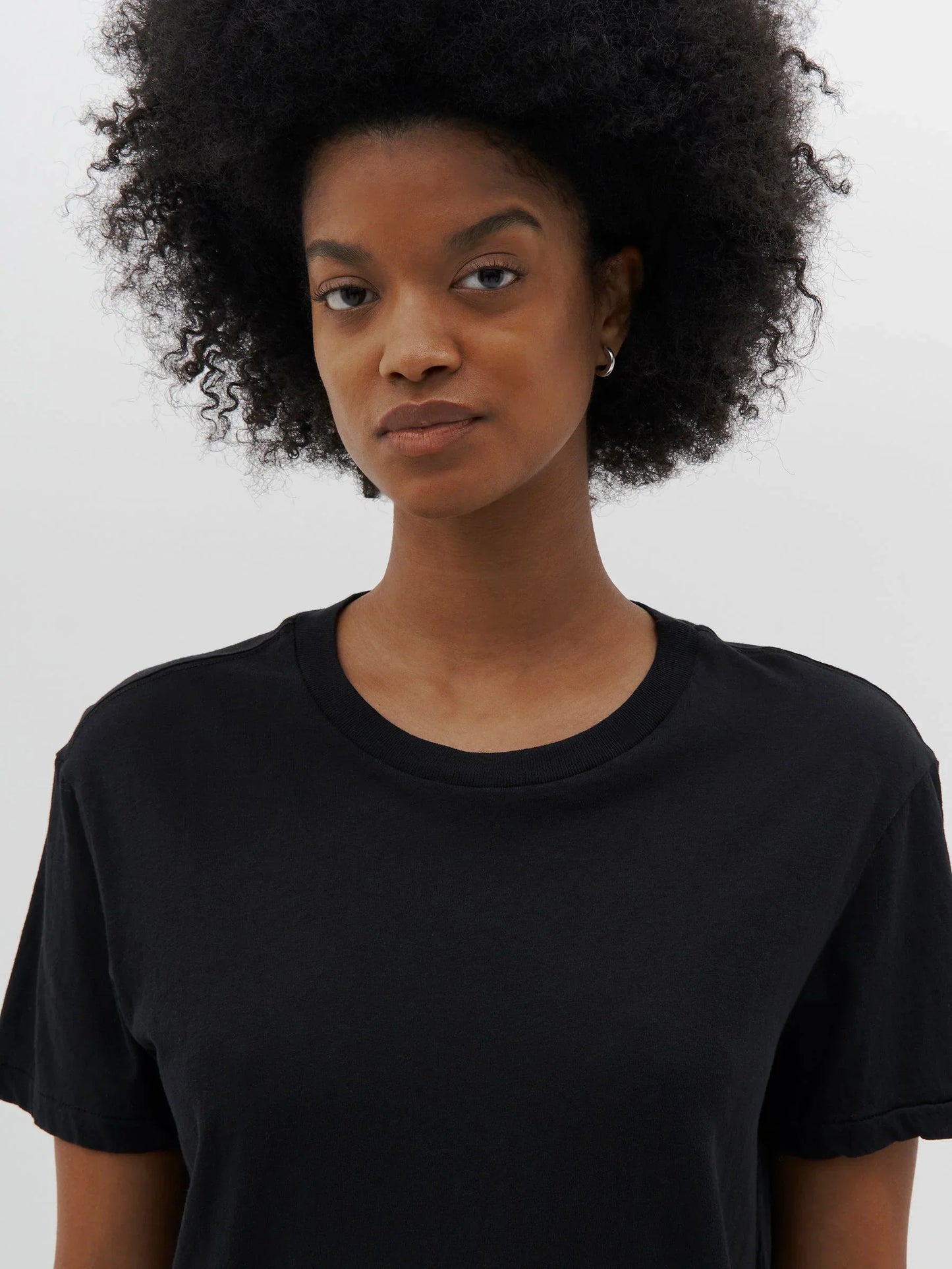 REGULAR CLASSIC S/S T SHIRT - BLACK