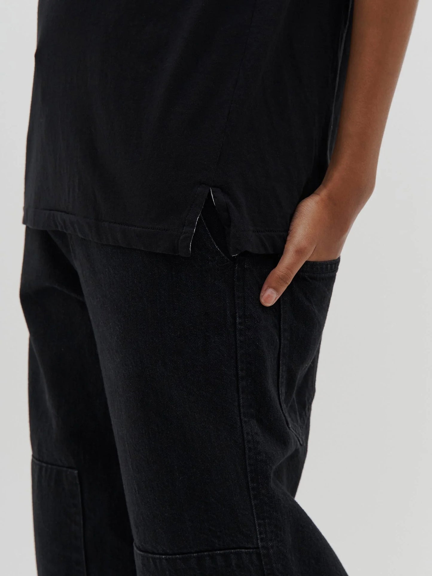 REGULAR CLASSIC S/S T SHIRT - BLACK