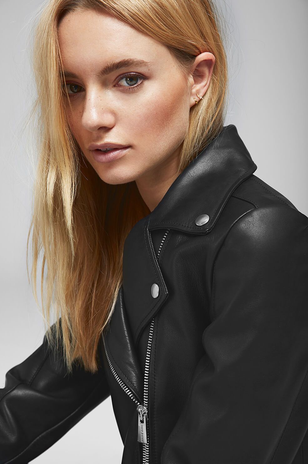 MINI HOOP EARRING - 14KT GOLD