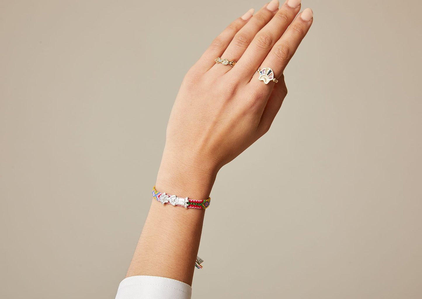 PYRAMID OF THE SUN FRIENDSHIP BRACELET - SILVER