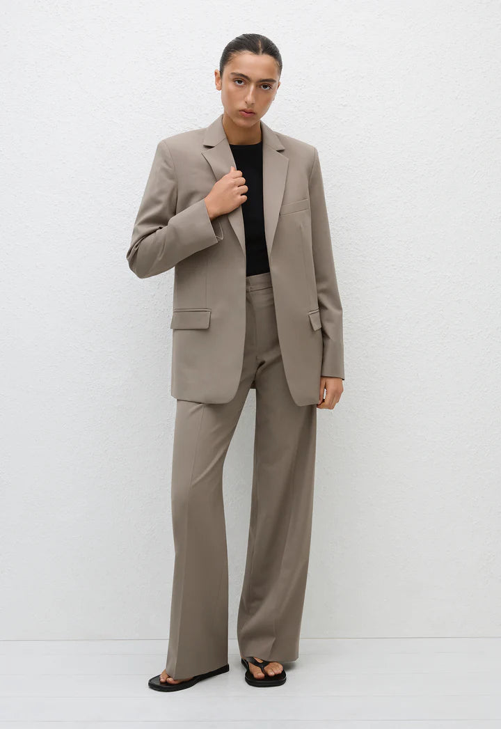 RELAXED TAILORED TROUSER - TAUPE
