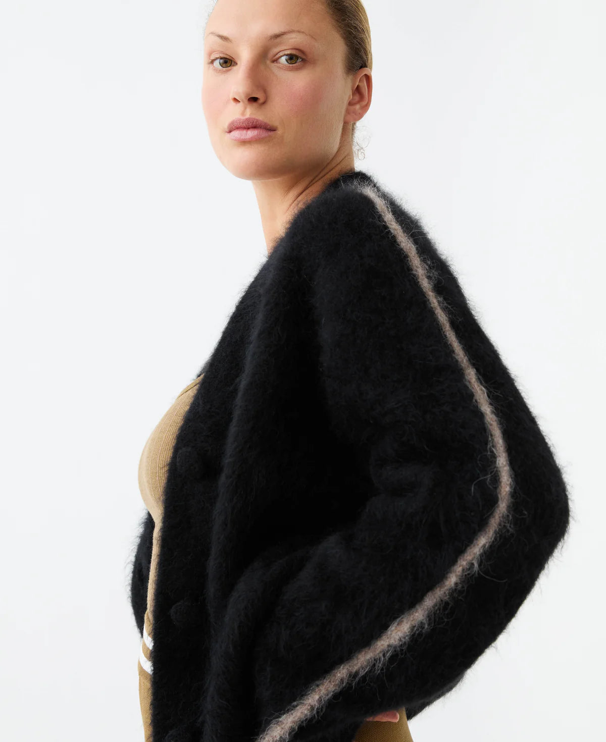 (PRE-ORDER) BRUSHED ALPACA CARDIGAN - BLACK