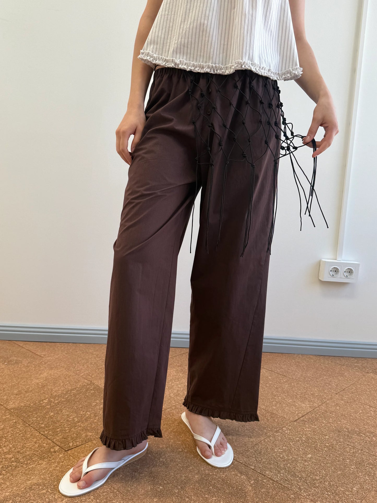 THE FLOUNCE PANT - UMBER