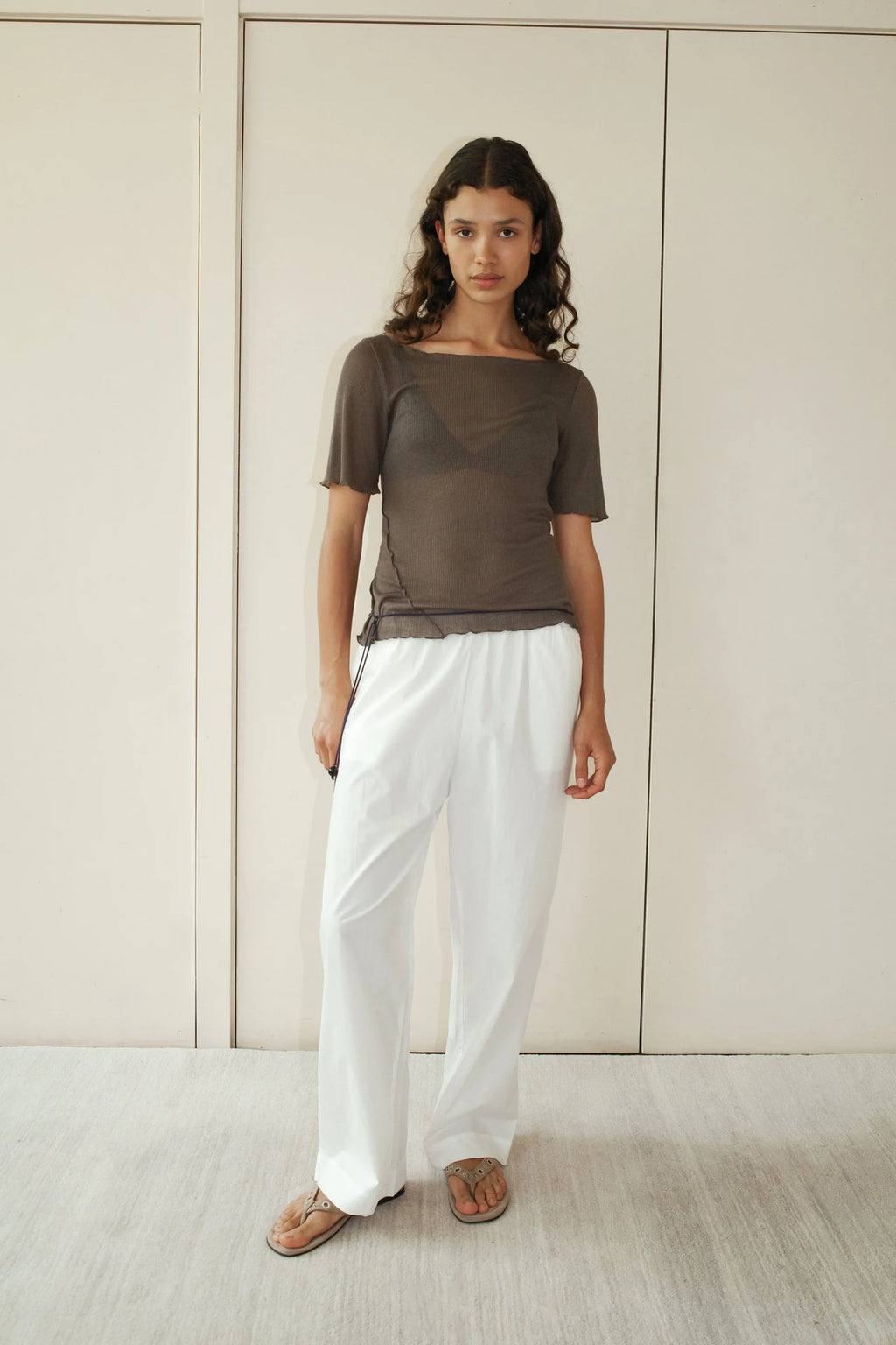 THE EASE TROUSER - WHITE