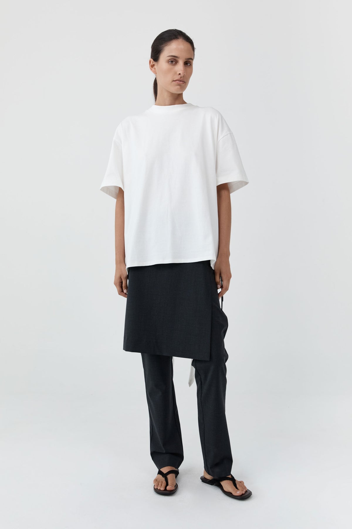 COTTON JERSEY SPLIT BLACK TEE - OFF WHITE