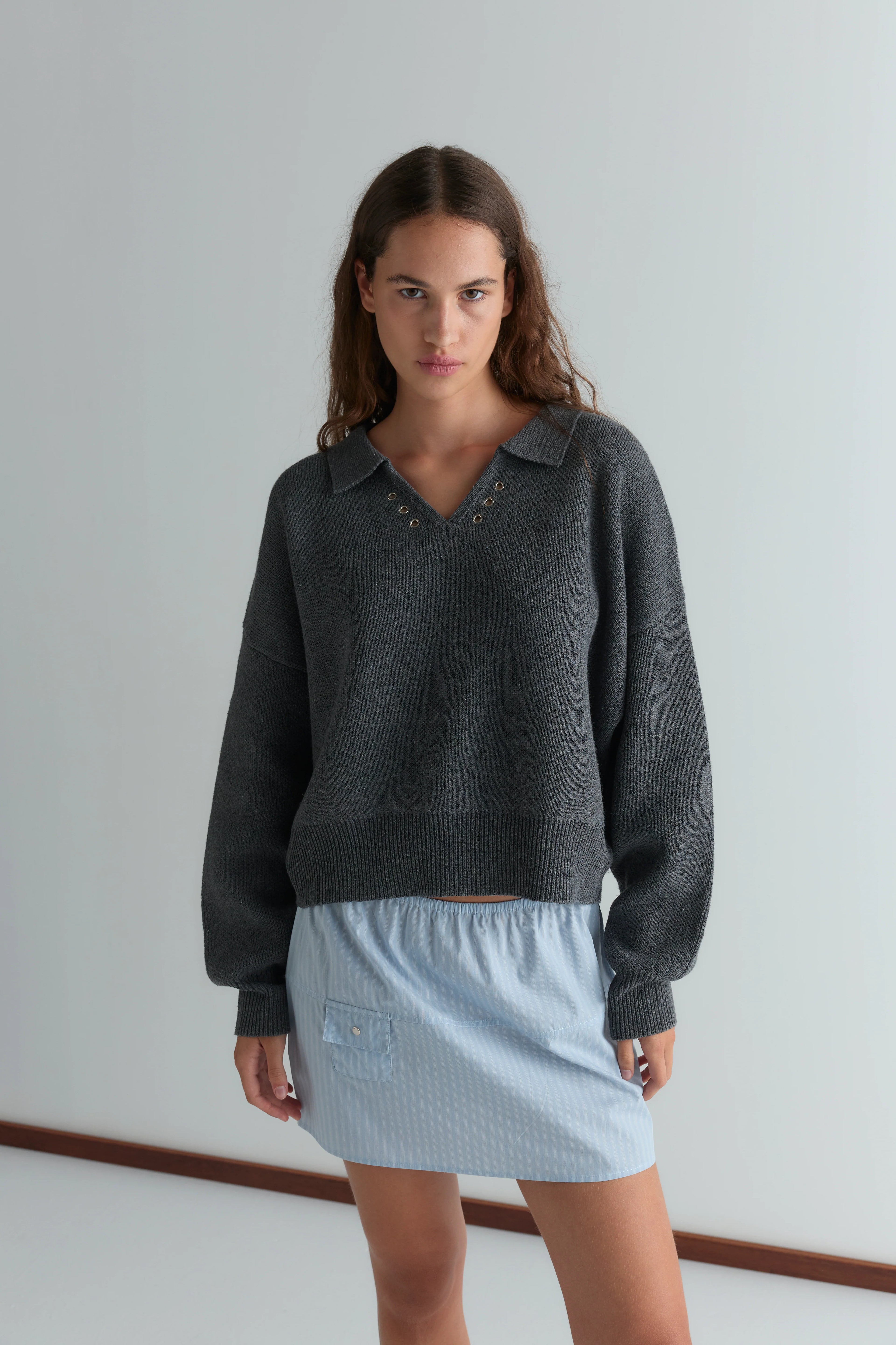 EYELET KNIT - DARK PEBBLE