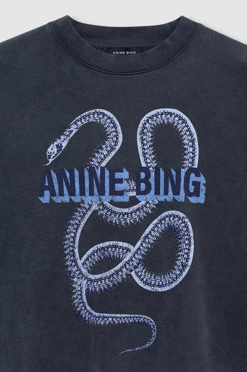 HARVEY CREW SWEATSHIRT SNAKE - WASHED BLACK