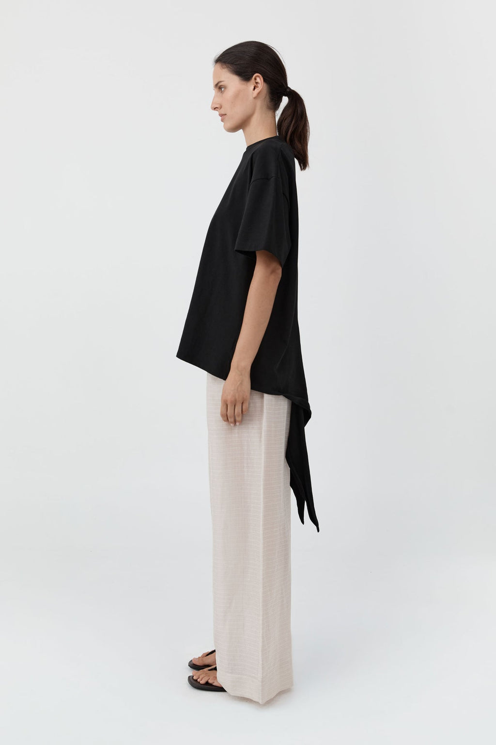 COTTON JERSEY SPLIT BLACK TEE - BLACK