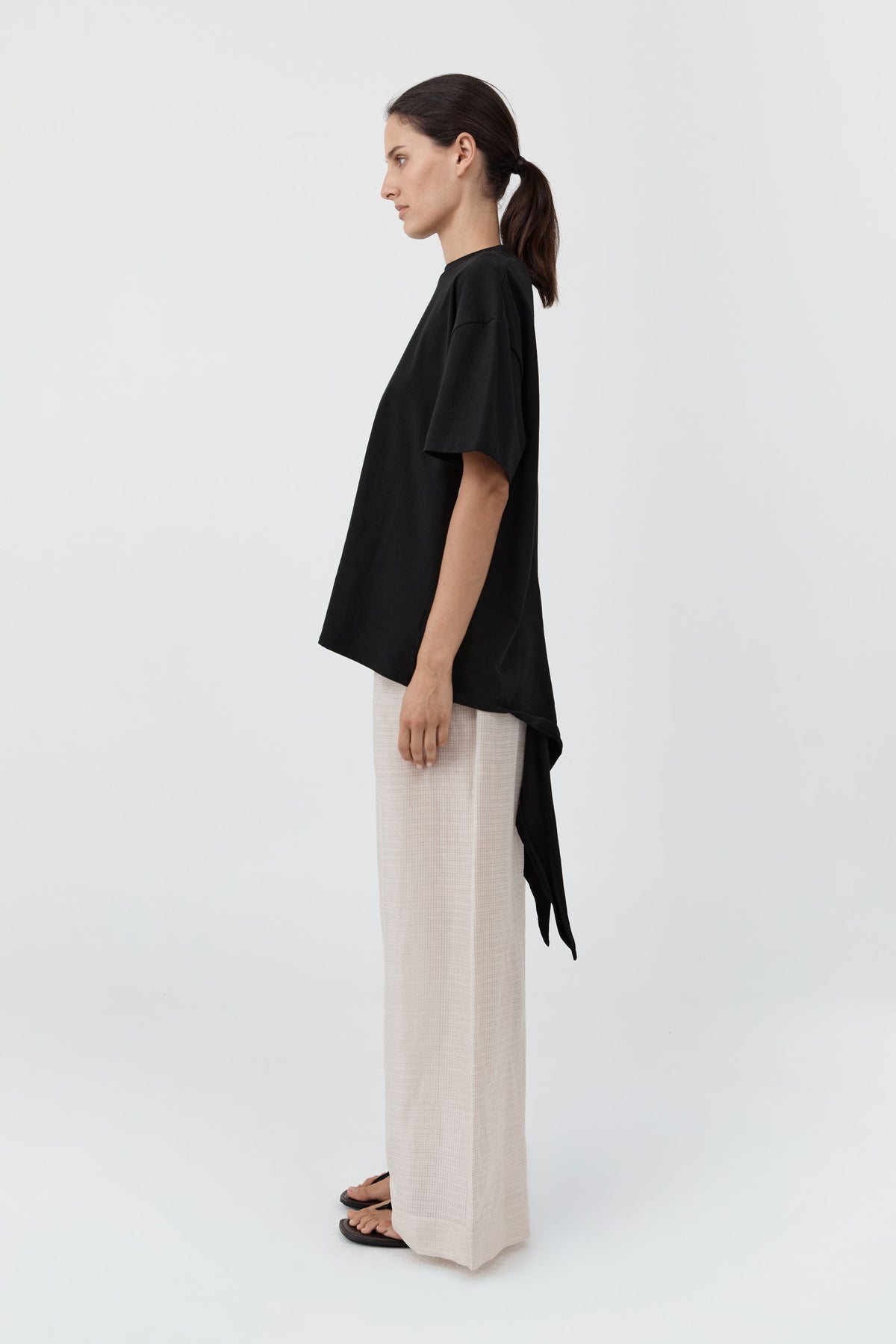 COTTON JERSEY SPLIT BLACK TEE - BLACK