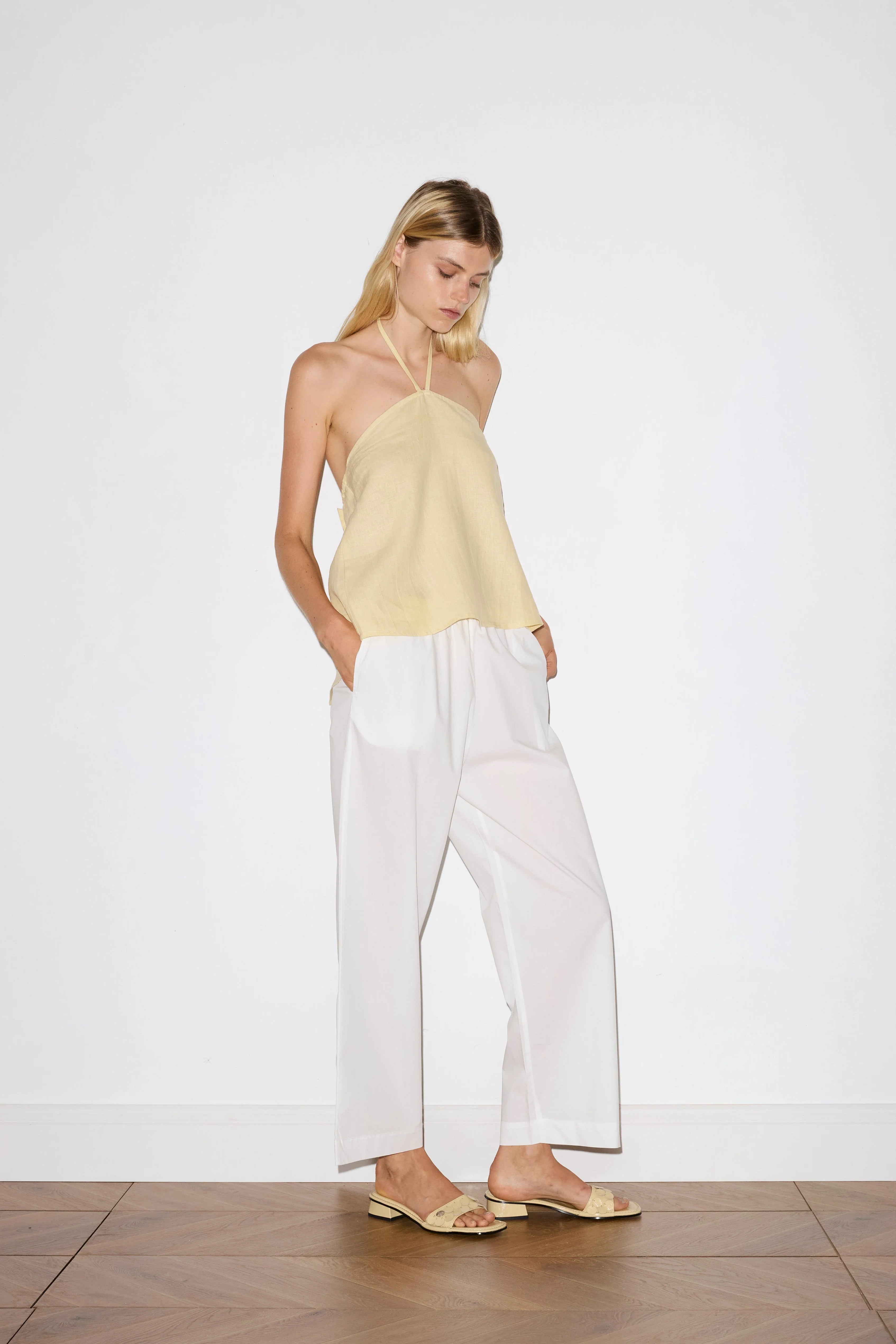 THE EASE TROUSER - WHITE 2026