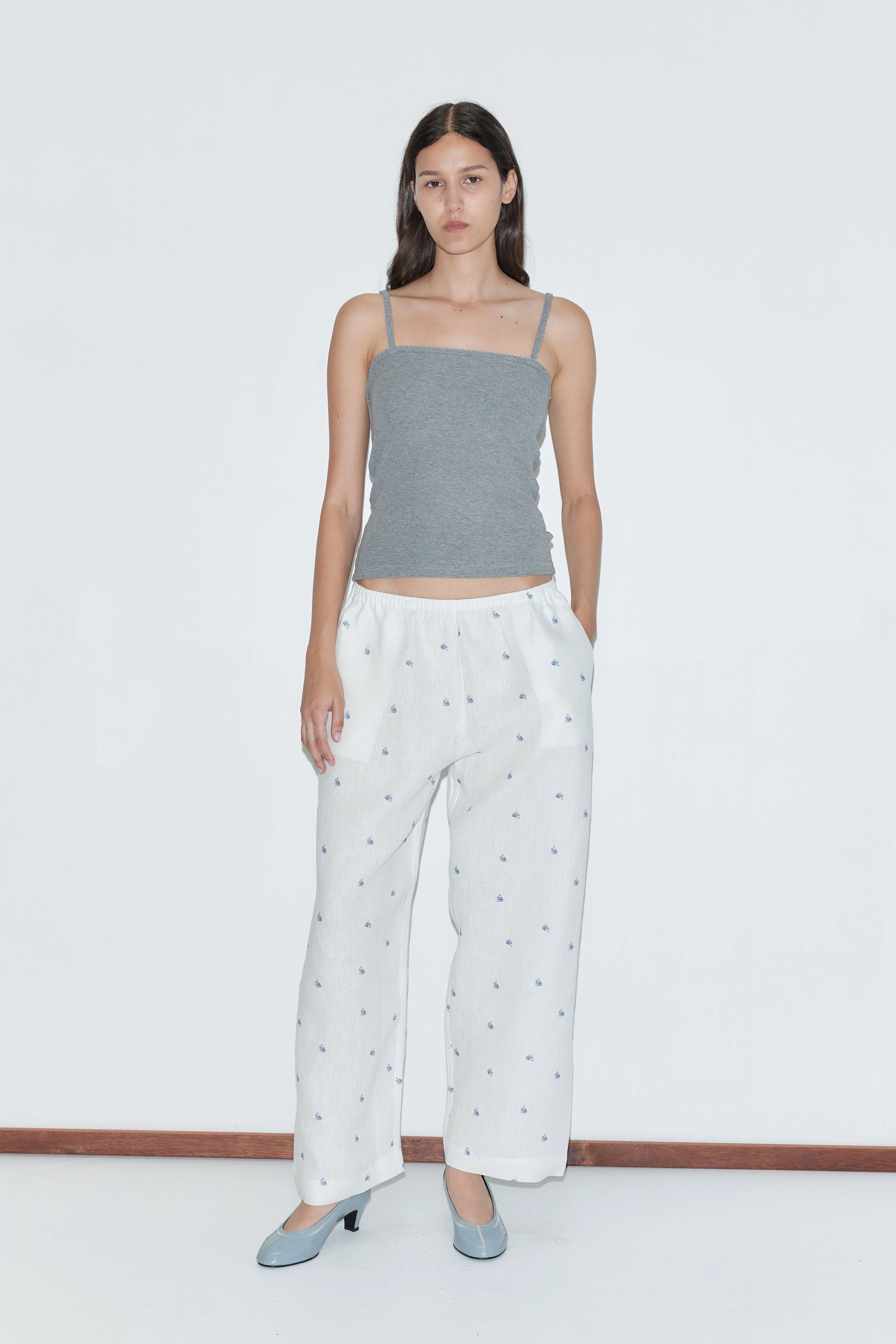 (PRE-ORDER) EASE TROUSER - FLORAL BLUE