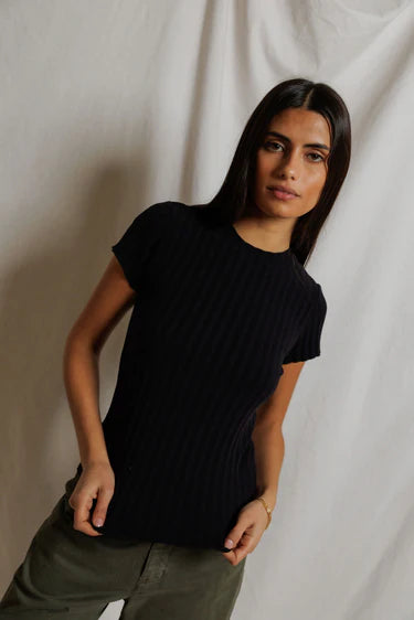 SURI RIB CREWNECK CAP SLEEVE TEE - BLACK