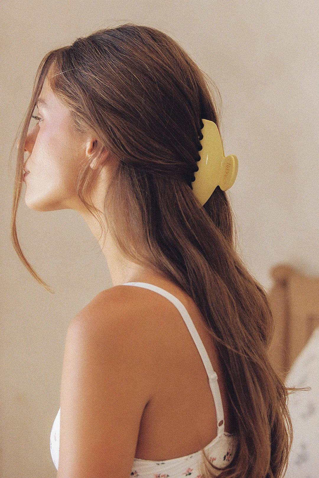 BCB X AMELIE TEJE ODETTE CLAW CLIP - BUTTER