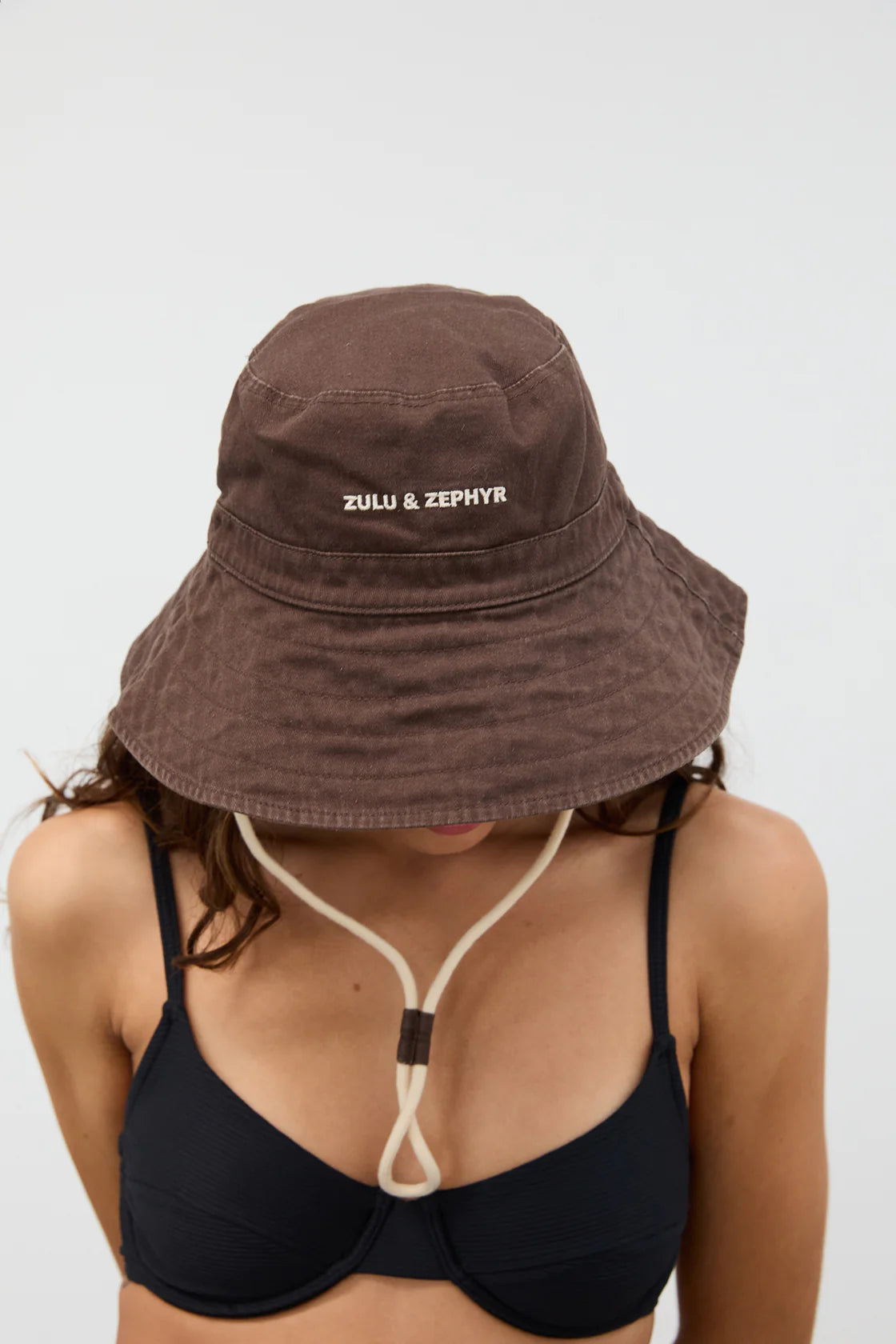 ZULU & ZEPHYR LOGO BUCKET HAT - COCOA