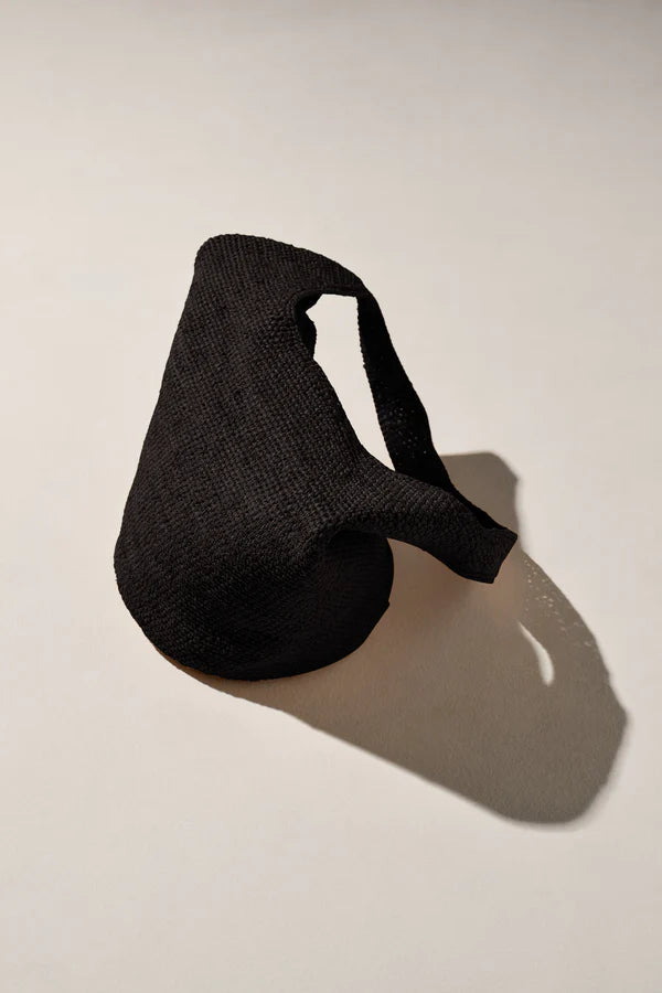 RAFFIA BUCKET BAG - BLACK