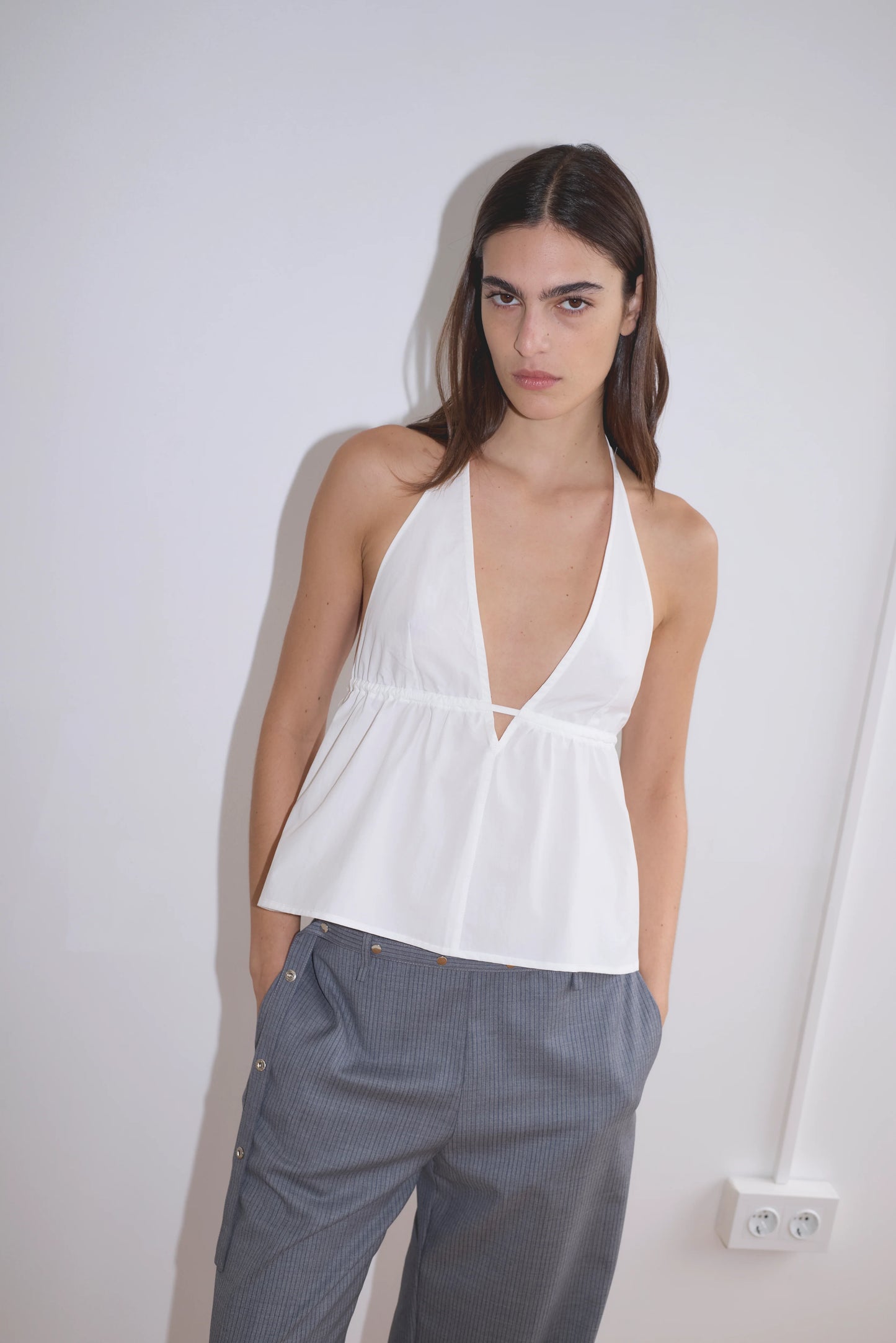 BUTTON HALTER - WHITE