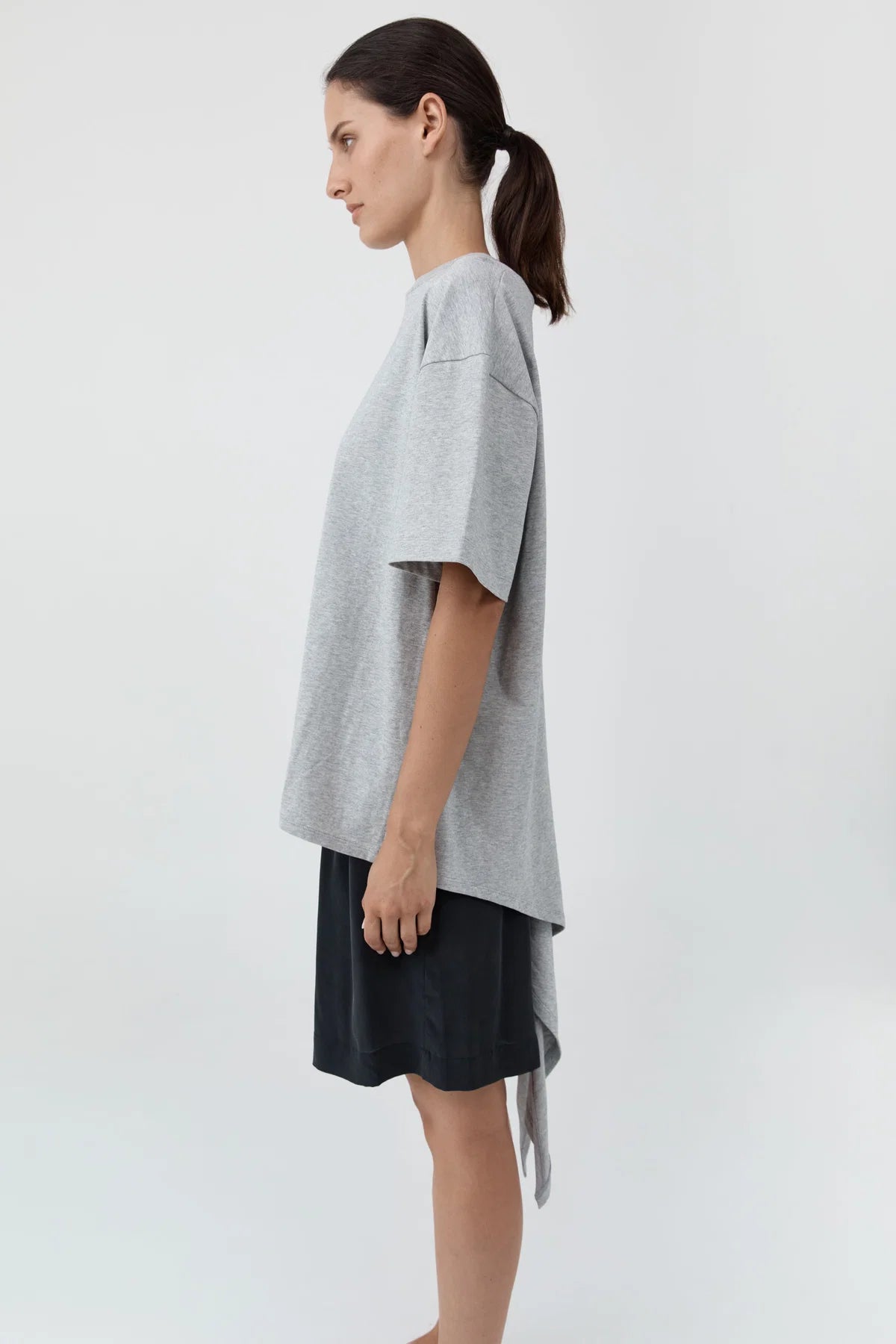 COTTON JERSEY SPLIT BLACK TEE - LIGHT GREY MARLE
