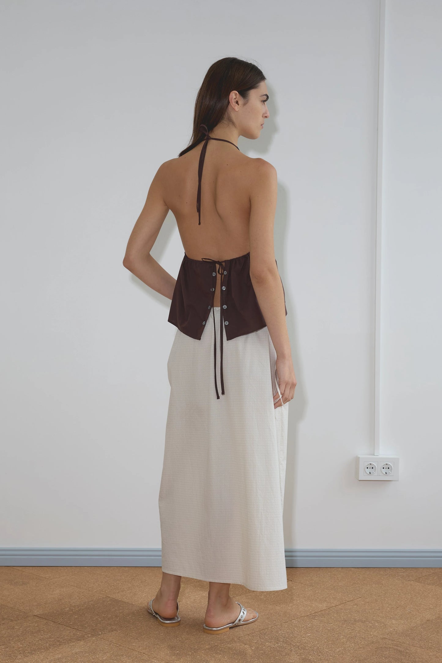 BUTTON HALTER - UMBER