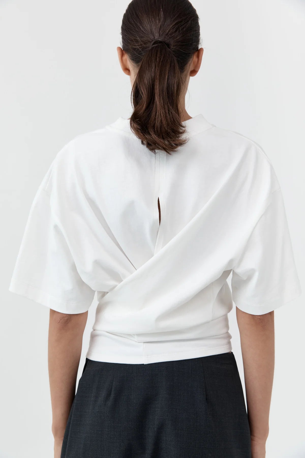 COTTON JERSEY SPLIT BLACK TEE - OFF WHITE