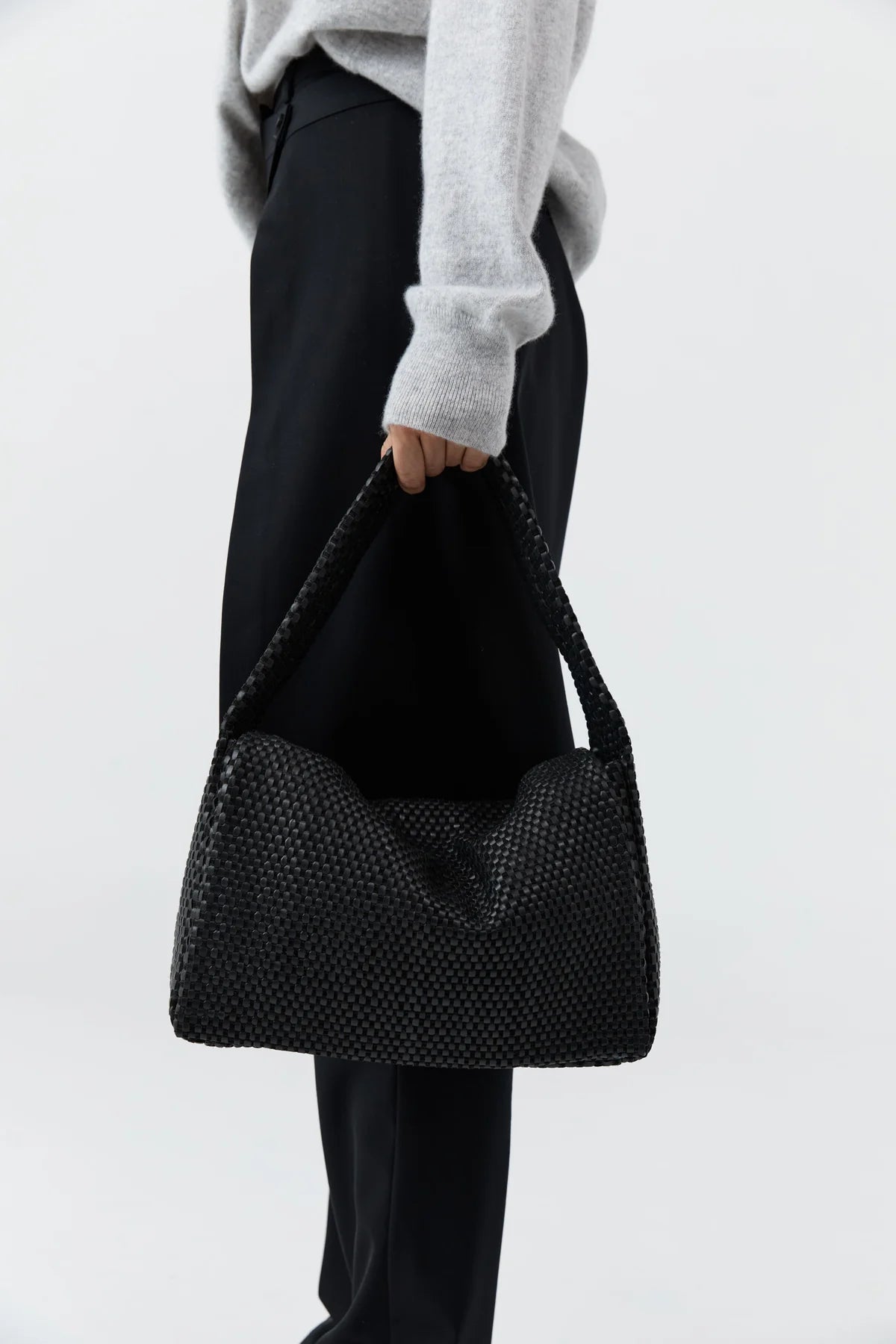 LATTICE EVERYDAY SATCHEL - BLACK