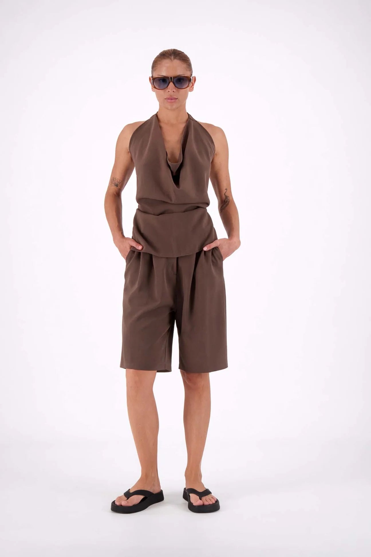 (PRE-ORDER) ESTELLE BERMUDA SHORT - TAUPE