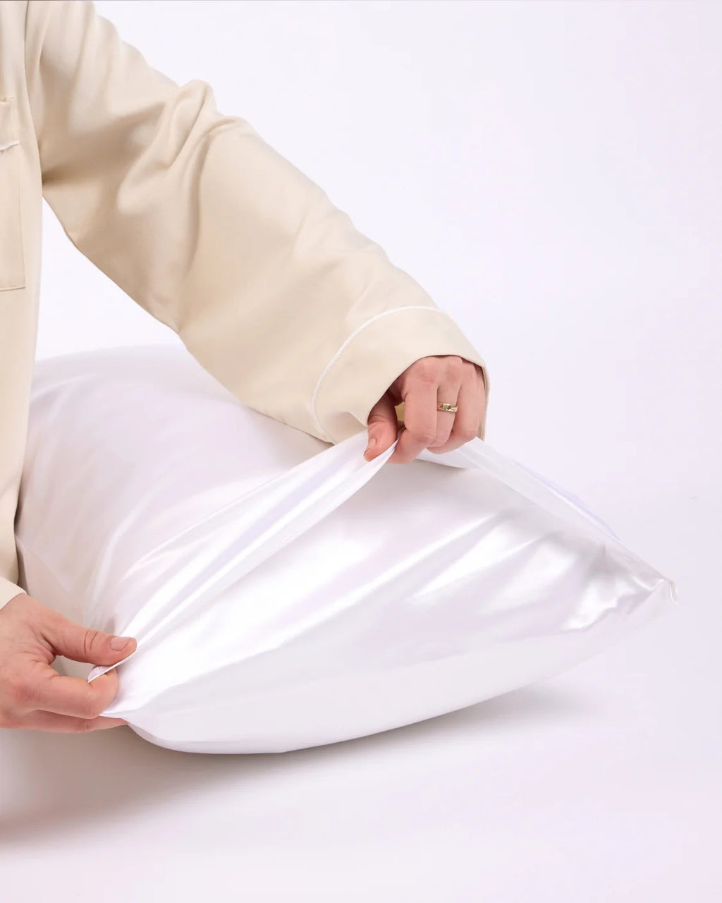 SILK PILLOWCASE - MILKSHAKE