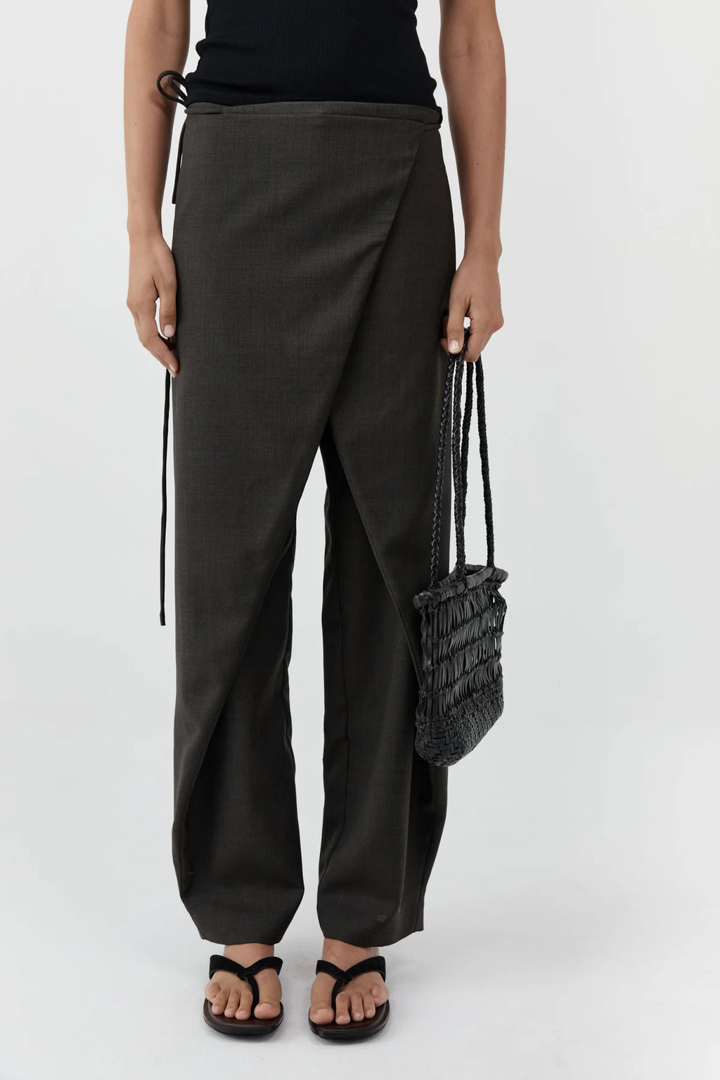 TEXTURED PETIT BAGU - BLACK