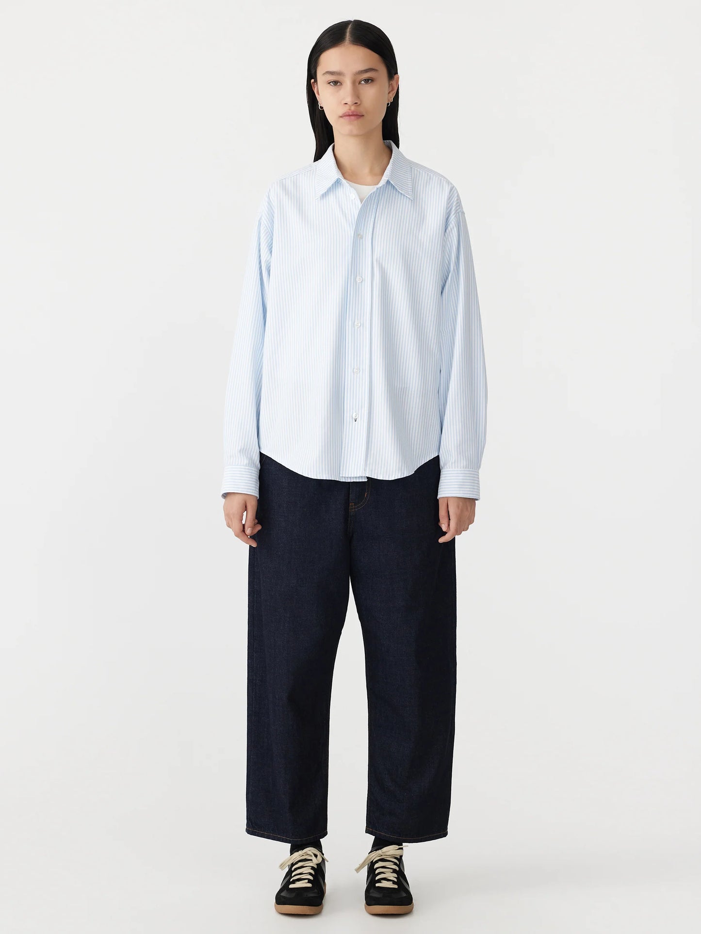 OVERSIZED UNIVERSAL SHIRT - WHITE/PALE BLUE