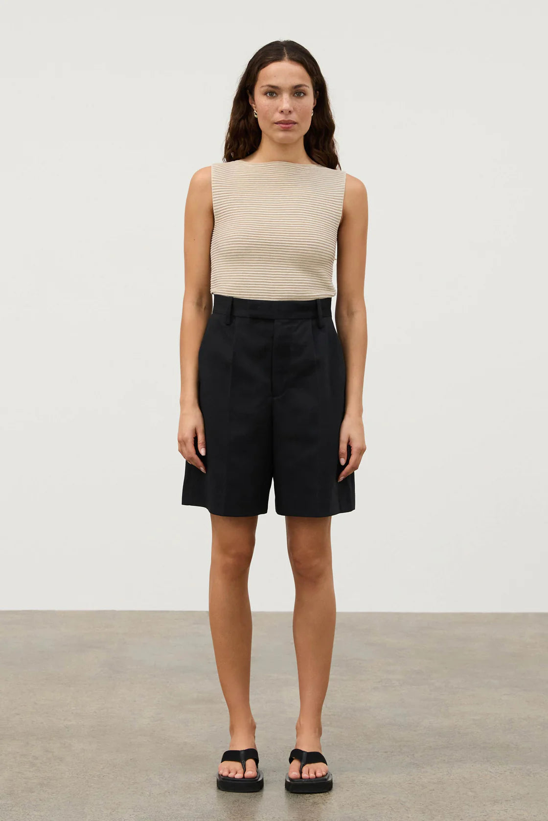 RECYCLED TAILORED SHORT - BLACK