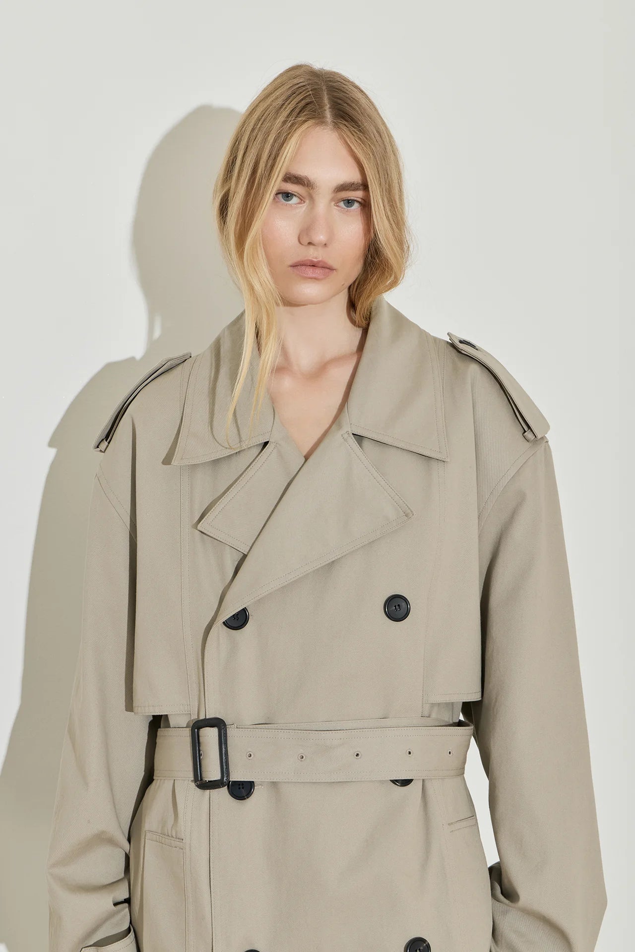 DOUBLE BREASTED TRENCH - BEIGE