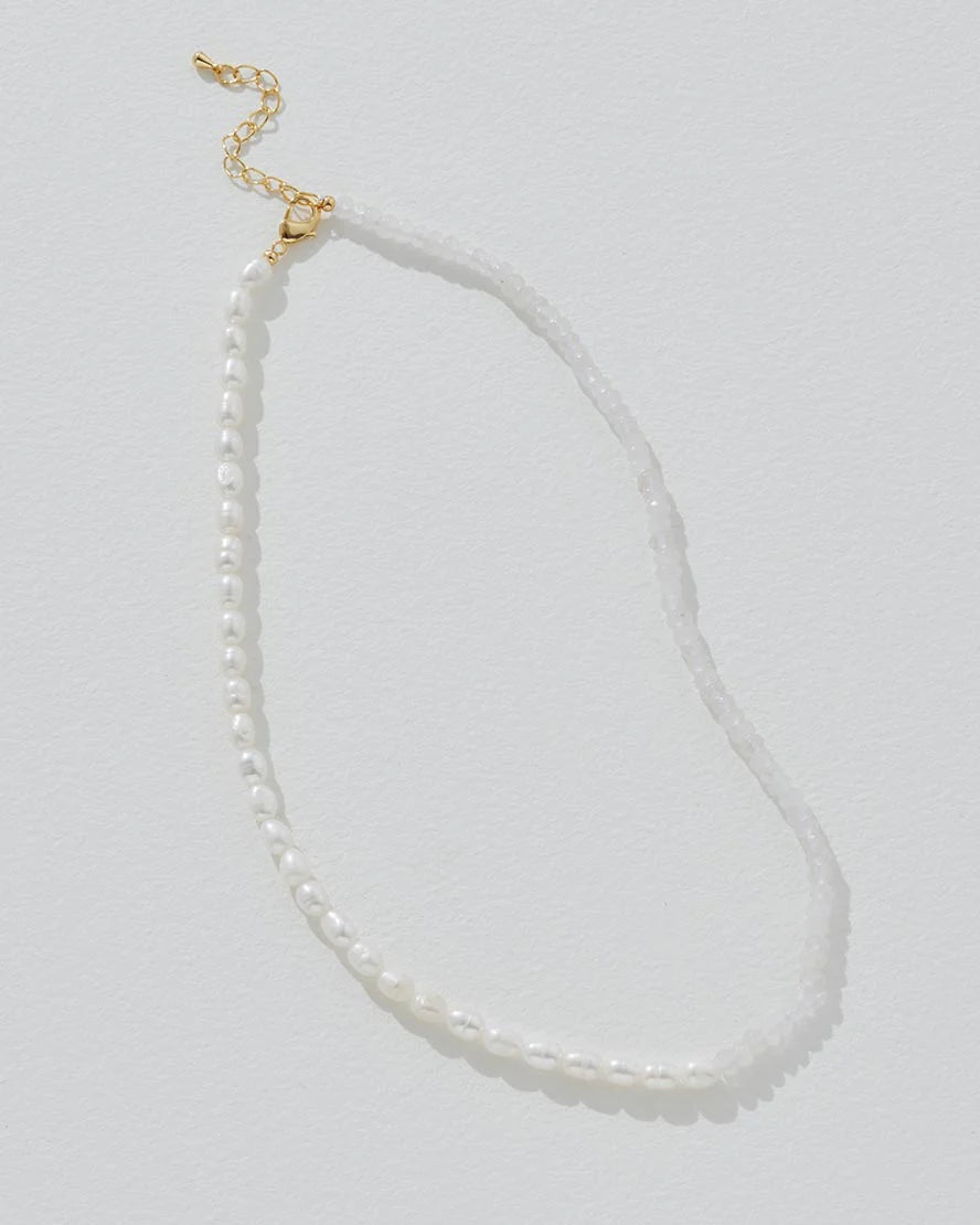 (PRE-ORDER) BIRTHSTONE PEARL STRAND NECKLACE - APRIL DIAMOND STYLE BEADS