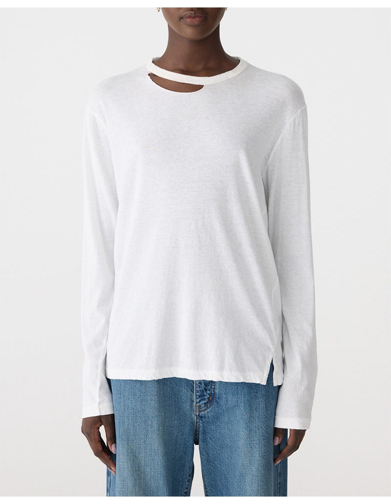 (PRE-ORDER) RAW NECK CUT OUT L/S T-SHIRT - WHITE