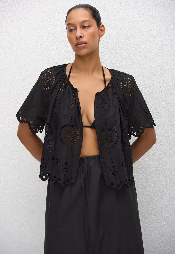 BRODERIE BLOUSE - BLACK