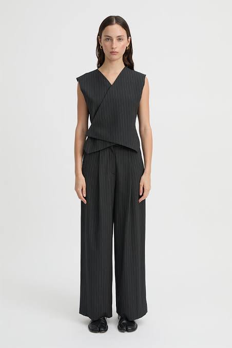 MARINA VEST - CHARCOAL